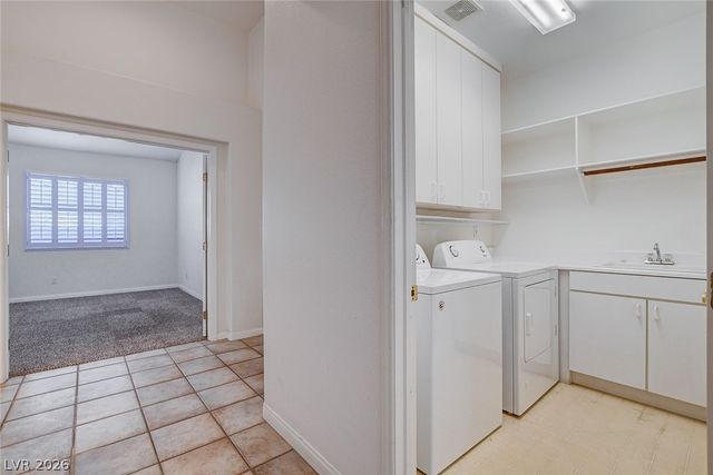 2013 Spring Rose Street, Las Vegas, NV 89134