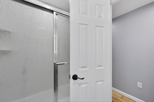 27 Gilcreast Road, Londonderry, NH 03053