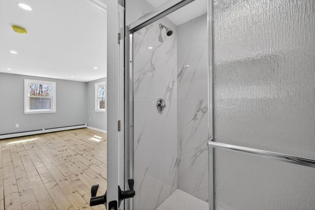 27 Gilcreast Road, Londonderry, NH 03053