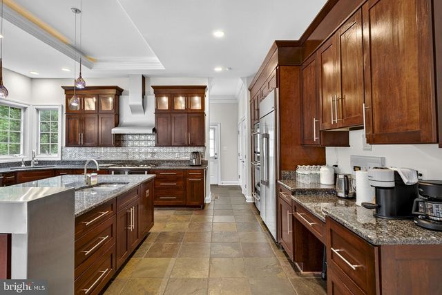 6623 LOCUST WAY, Annandale, VA 22003