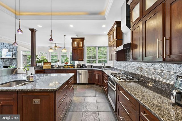 6623 LOCUST WAY, Annandale, VA 22003