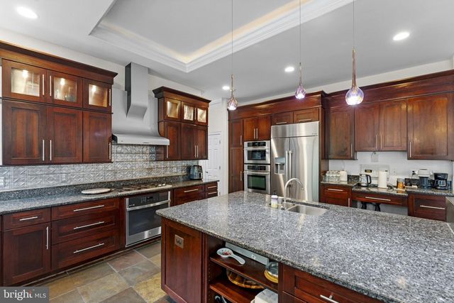 6623 LOCUST WAY, Annandale, VA 22003