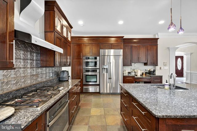 6623 LOCUST WAY, Annandale, VA 22003