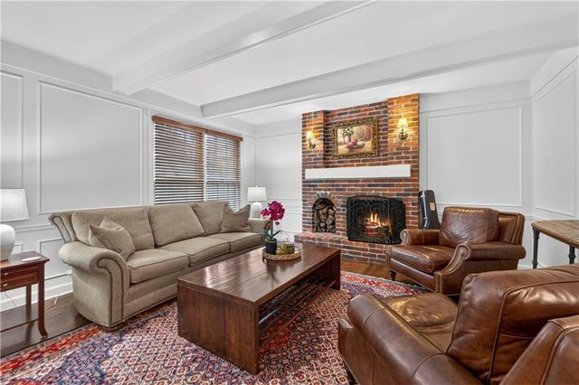 12400 Sagamore Road, Leawood, KS 66209