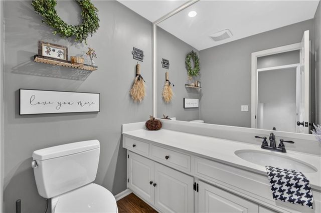 12400 Sagamore Road, Leawood, KS 66209
