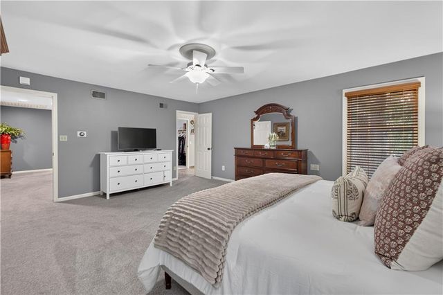 12400 Sagamore Road, Leawood, KS 66209
