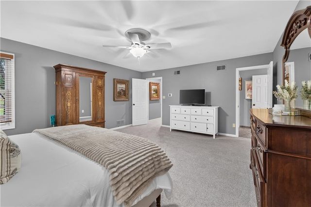 12400 Sagamore Road, Leawood, KS 66209