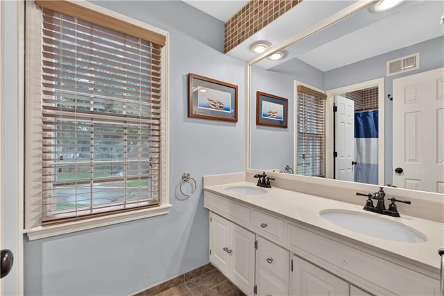 12400 Sagamore Road, Leawood, KS 66209