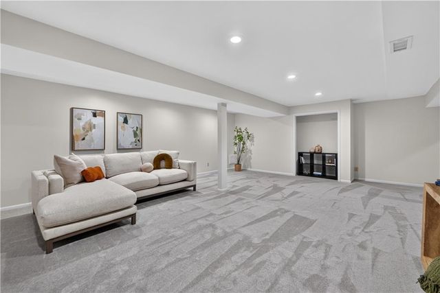 12400 Sagamore Road, Leawood, KS 66209