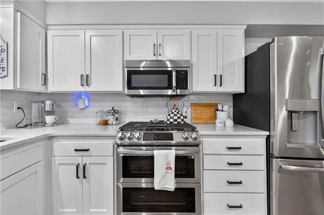 12400 Sagamore Road, Leawood, KS 66209