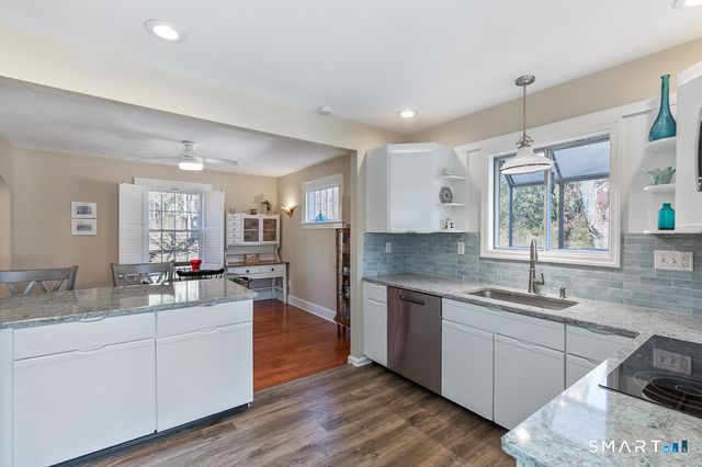 19 Beecher Road, Woodbridge, CT 06525