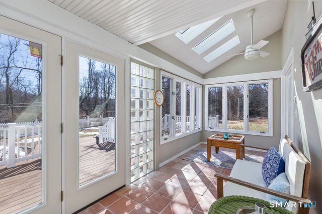 19 Beecher Road, Woodbridge, CT 06525