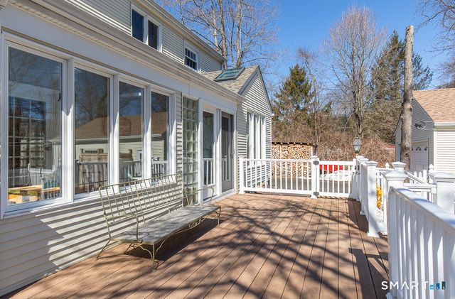 19 Beecher Road, Woodbridge, CT 06525
