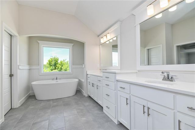 2673 W Park Street, Olathe, KS 66061