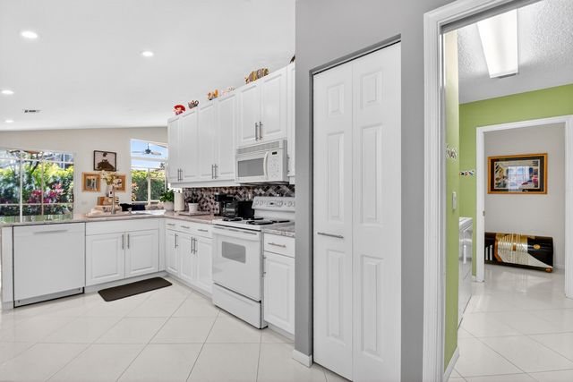 5050 Polly Park Lane, Boynton Beach, FL 33437