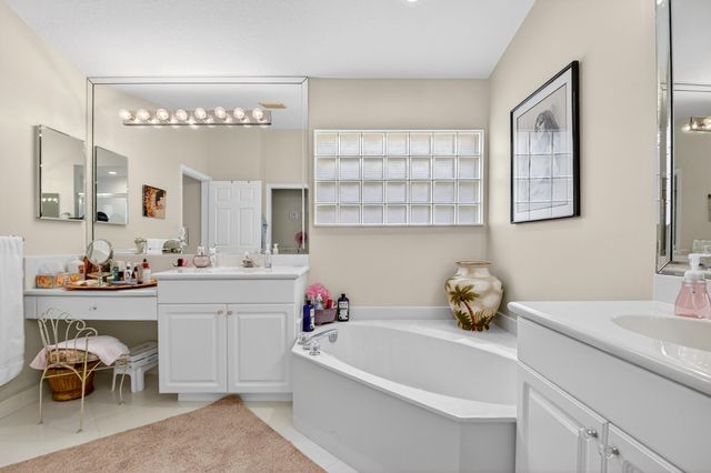 5050 Polly Park Lane, Boynton Beach, FL 33437