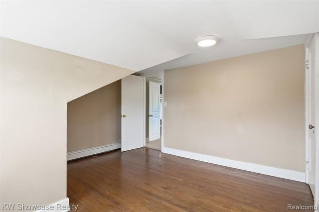 2220 Wixom Road, Commerce Twp, MI 48382