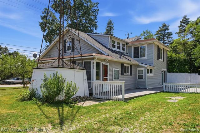 2220 Wixom Road, Commerce Twp, MI 48382