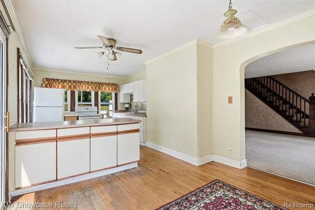 2220 Wixom Road, Commerce Twp, MI 48382
