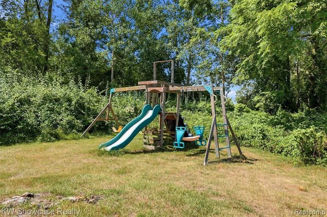 2220 Wixom Road, Commerce Twp, MI 48382
