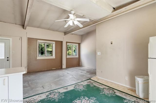 2220 Wixom Road, Commerce Twp, MI 48382