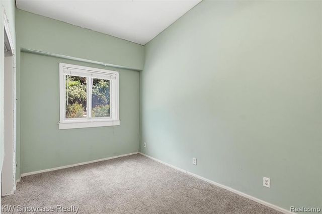 2220 Wixom Road, Commerce Twp, MI 48382