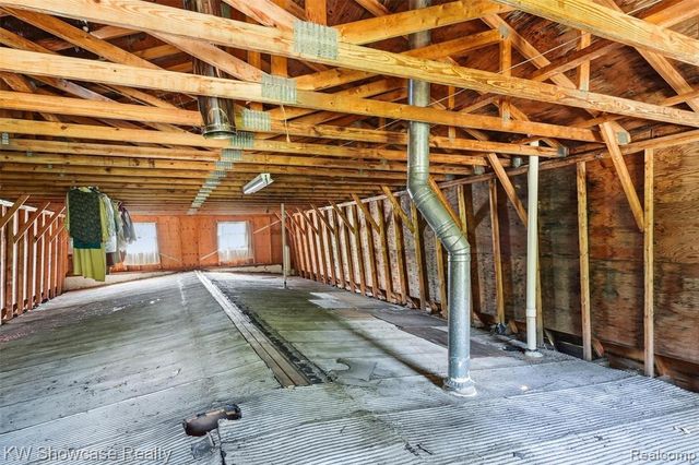 2220 Wixom Road, Commerce Twp, MI 48382