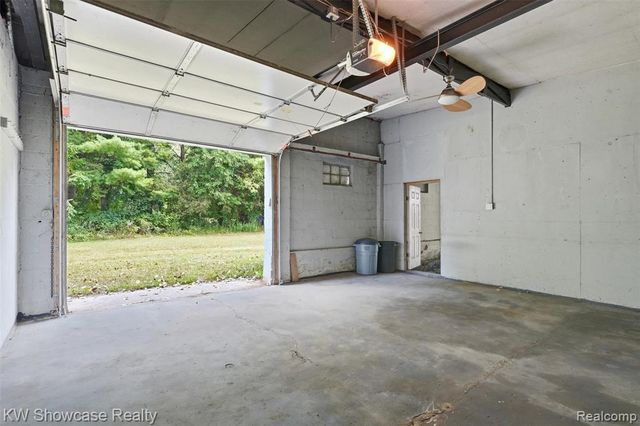 2220 Wixom Road, Commerce Twp, MI 48382