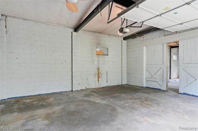 2220 Wixom Road, Commerce Twp, MI 48382