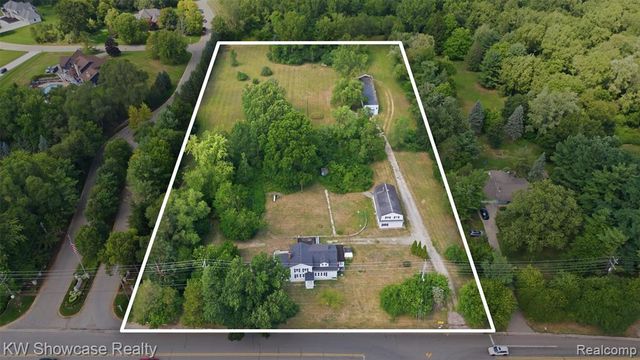 2220 Wixom Road, Commerce Twp, MI 48382