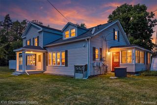 2220 Wixom Road, Commerce Twp, MI 48382