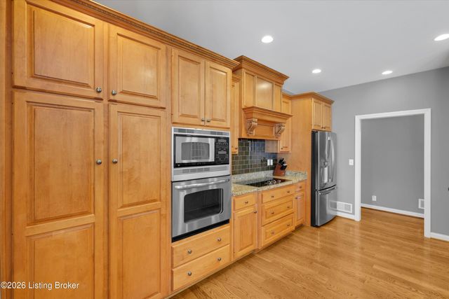 13410 Kristen Leigh Ct, Louisville, KY 40299