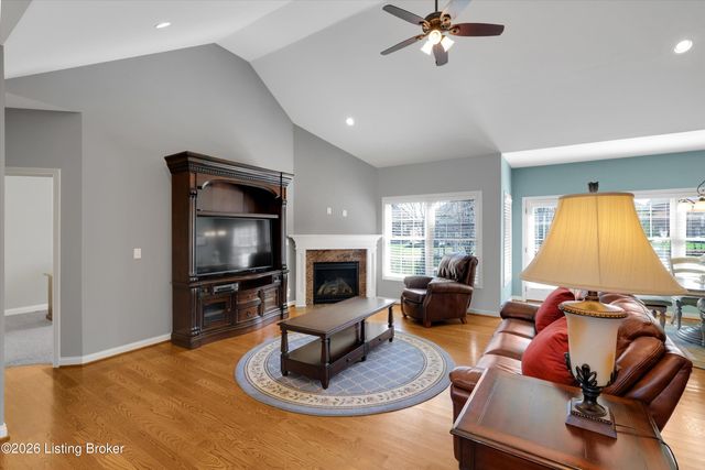 13410 Kristen Leigh Ct, Louisville, KY 40299