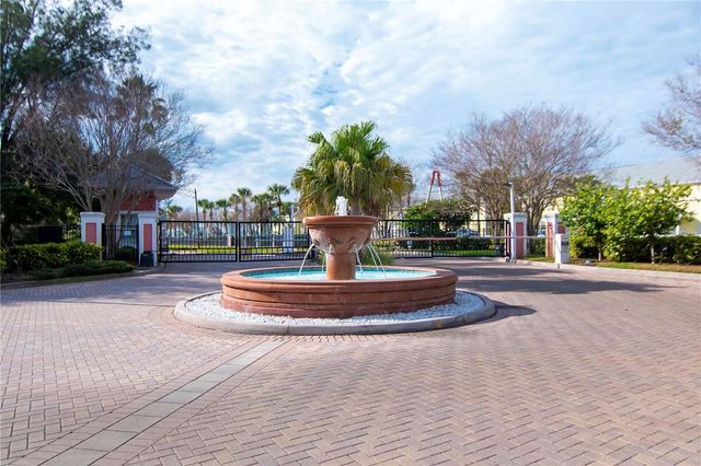 3783 POMPANO B, St Petersburg, FL 33705