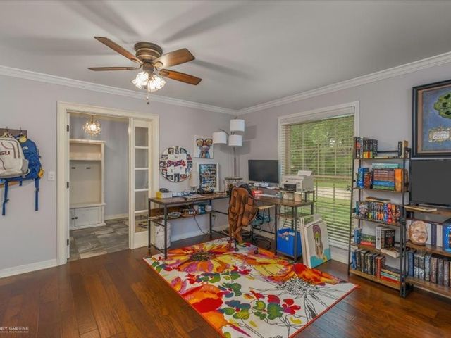 7433 Camelback Drive, Shreveport, LA 71105