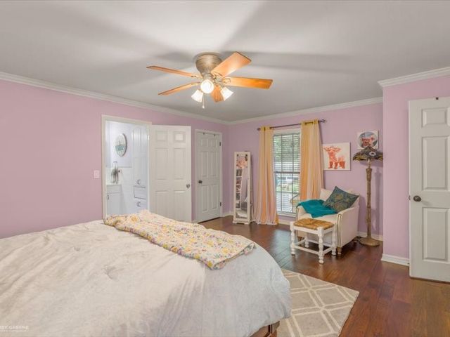 7433 Camelback Drive, Shreveport, LA 71105