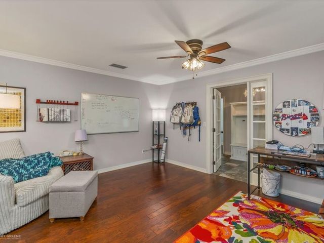 7433 Camelback Drive, Shreveport, LA 71105