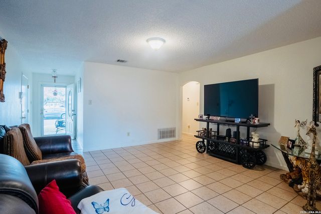 1714 Wrangler, San Antonio, TX 78227