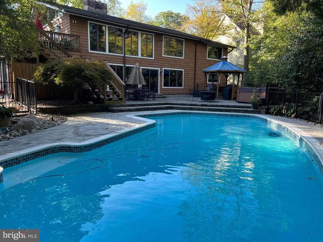 3530 CEDAR DR, Edgewater, MD 21037
