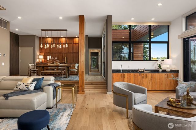 3840 E Mercer Way, Mercer Island, WA 98040