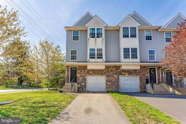 752 CEDAR LN, Norristown, PA 19401