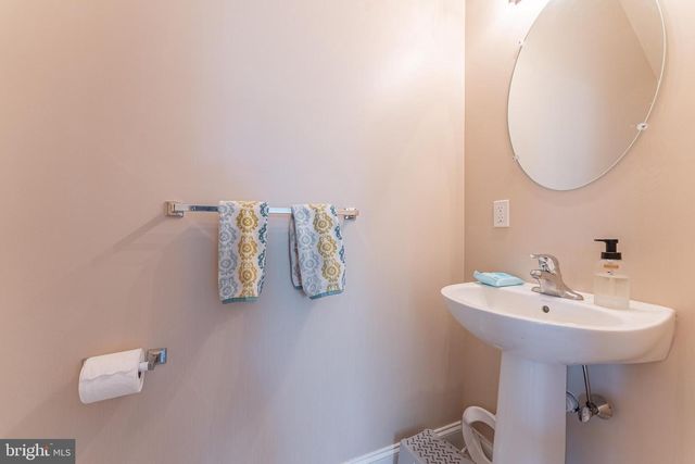 752 CEDAR LN, Norristown, PA 19401