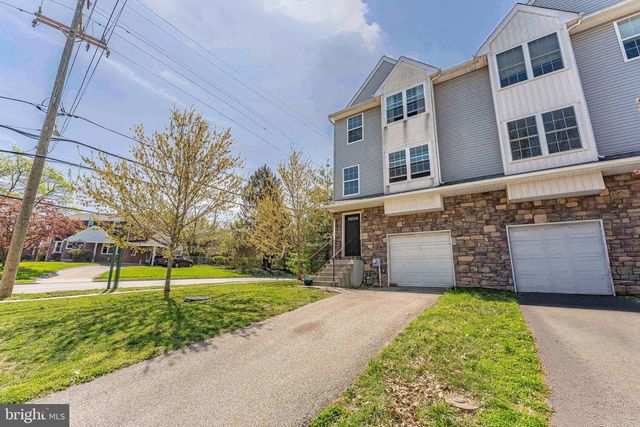 752 CEDAR LN, Norristown, PA 19401