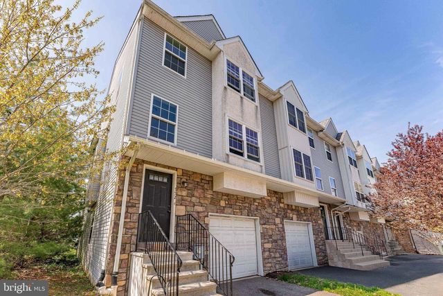 752 CEDAR LN, Norristown, PA 19401