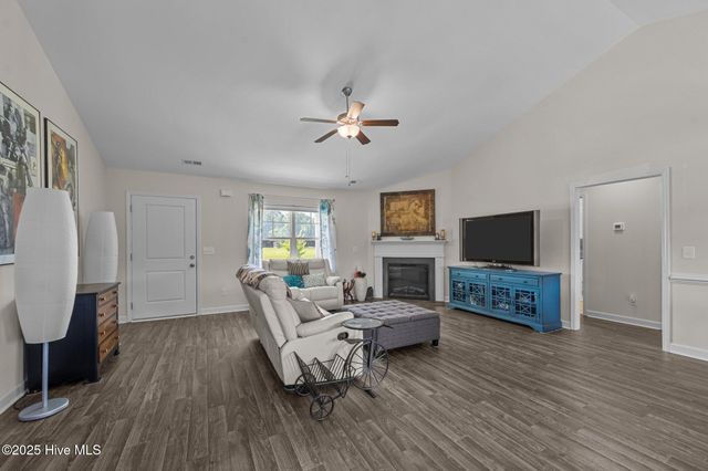 1830 Riggs Road, Maysville, NC 28555