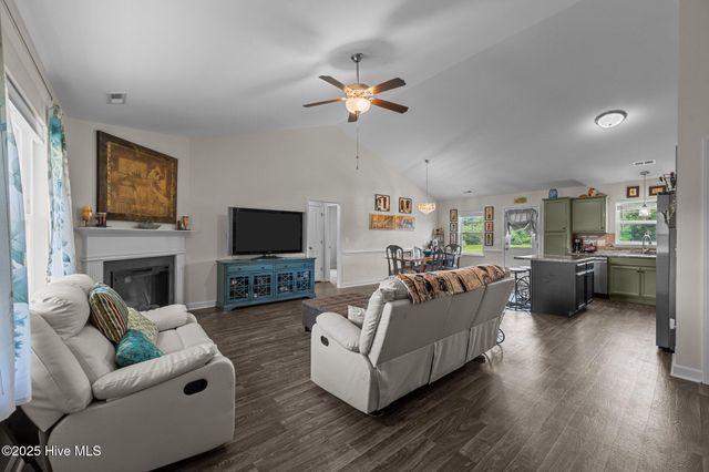 1830 Riggs Road, Maysville, NC 28555