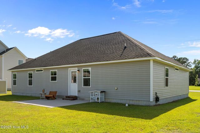 1830 Riggs Road, Maysville, NC 28555