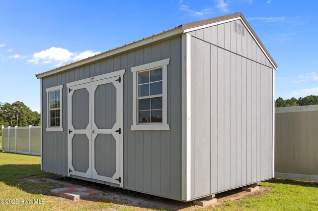 1830 Riggs Road, Maysville, NC 28555