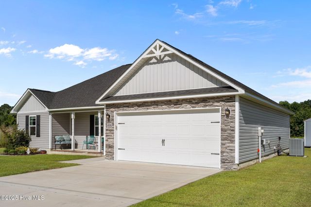 1830 Riggs Road, Maysville, NC 28555