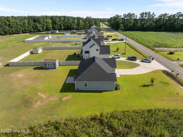 1830 Riggs Road, Maysville, NC 28555